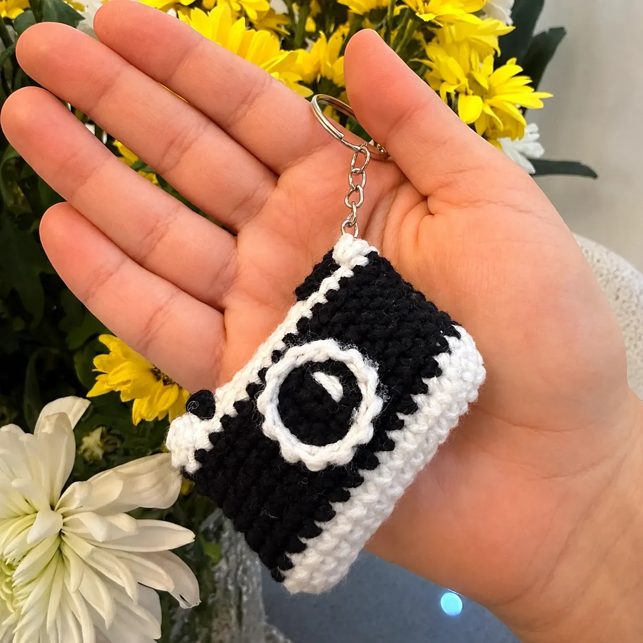 Handmade Crochet Camera Keychain in Soft Yarn for Bags