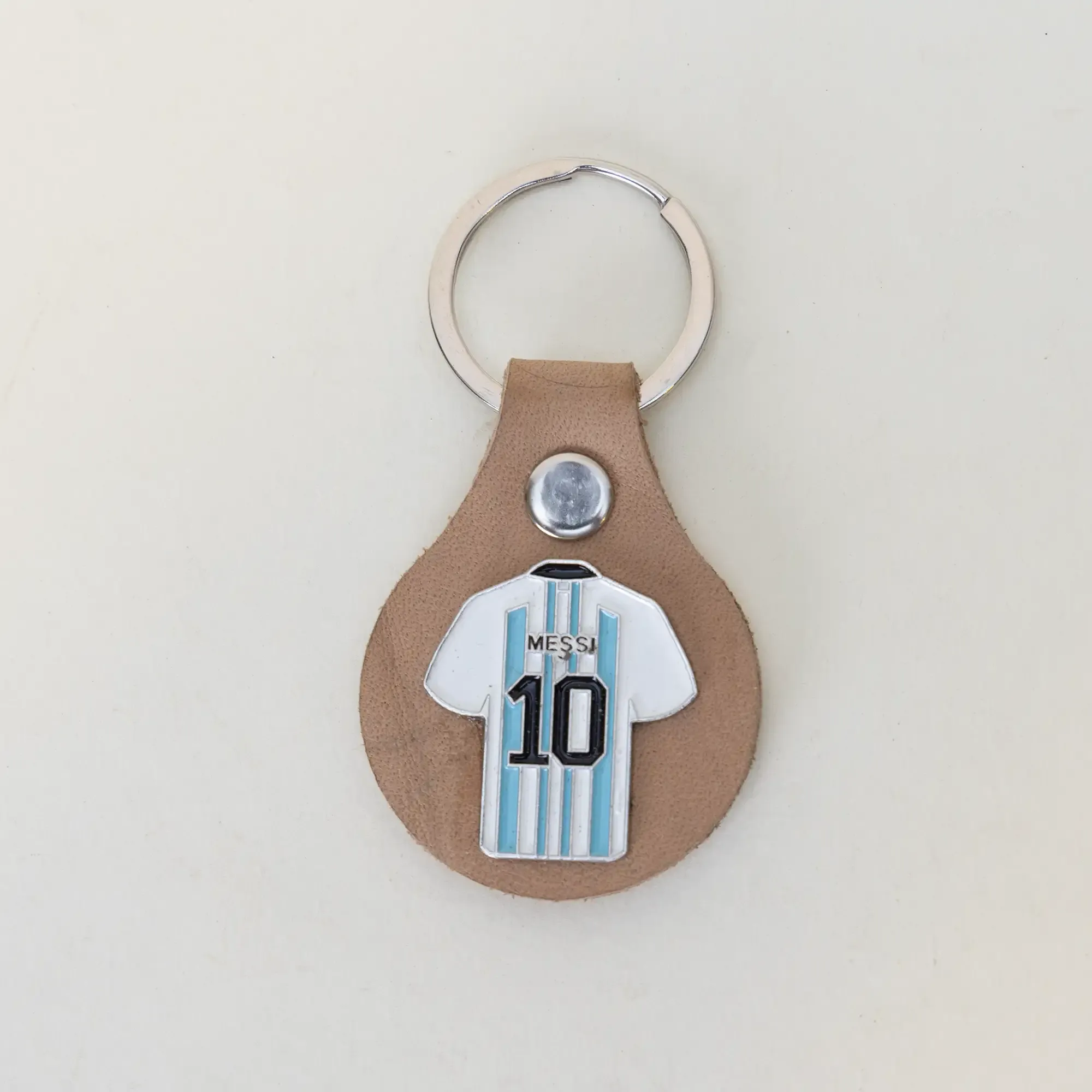 Natural Leather Keychain with Argentina Number 10 Jersey Medallion