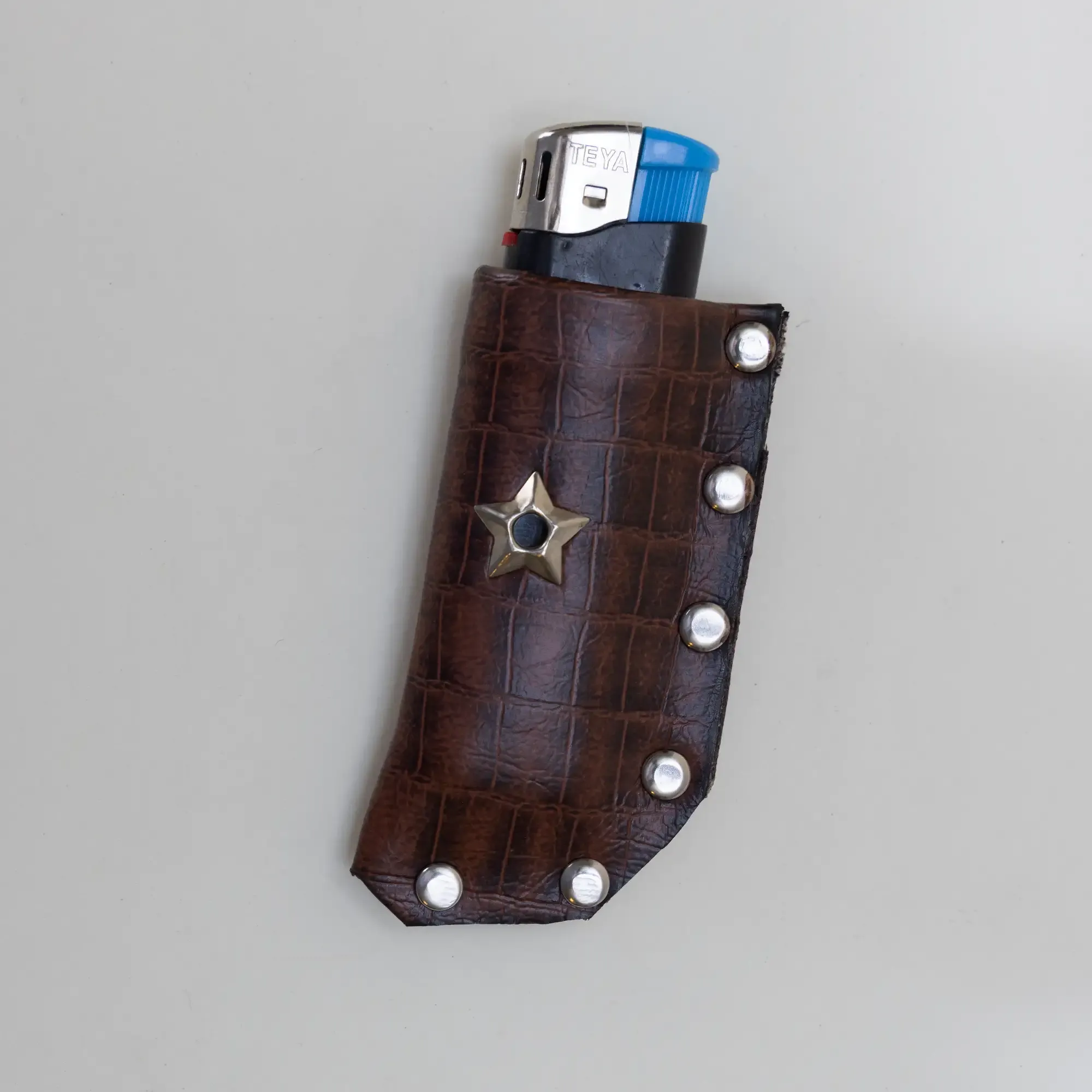 Brown Star and Stud Leather Lighter Case with Hand-Finished Details