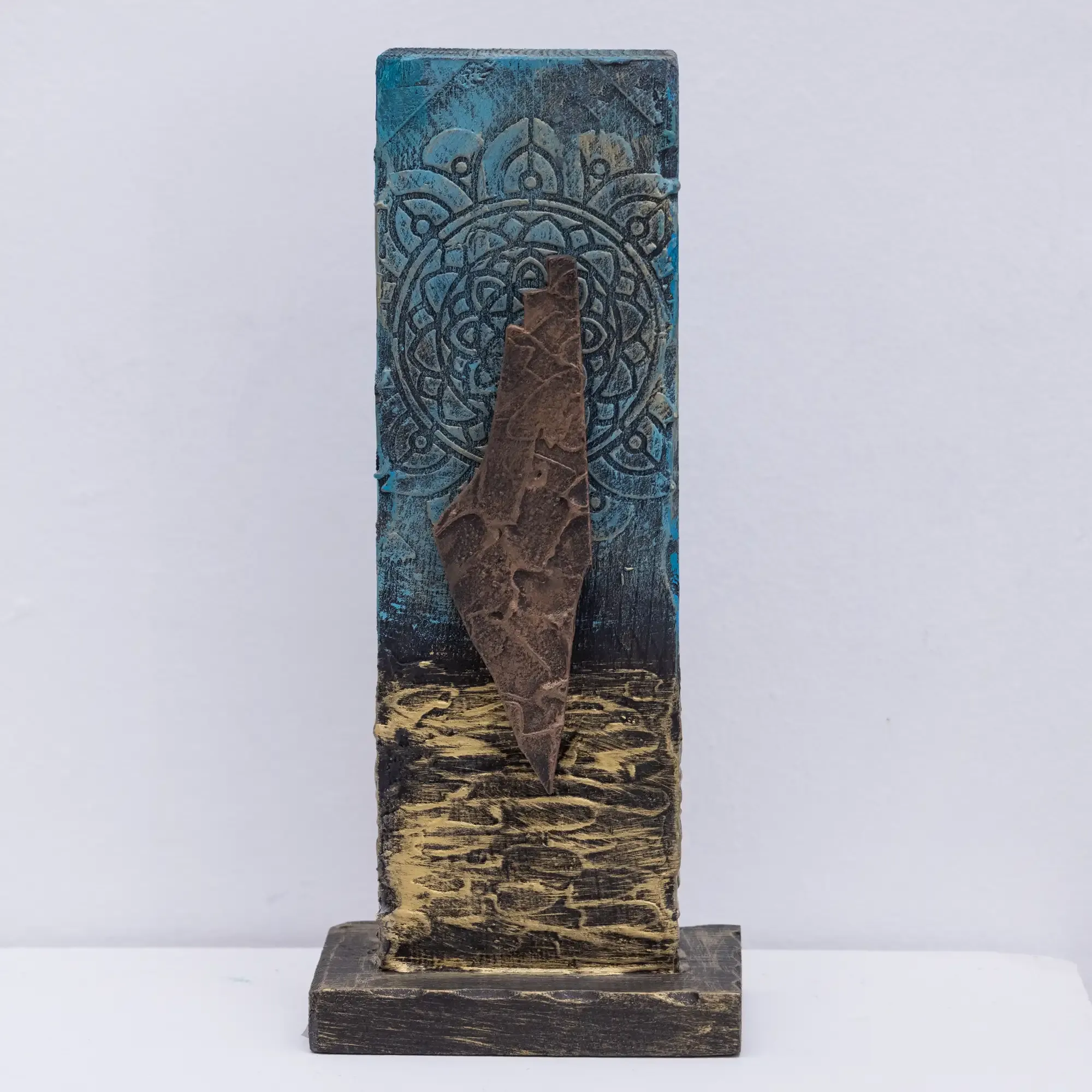 Artisan Vertical Palestine Map Table Decor for Home and Office