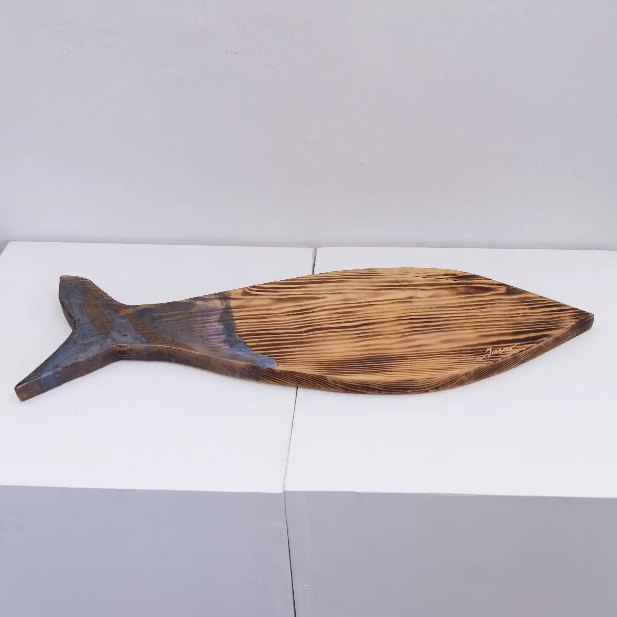 Handcrafted Fish-Shaped Wooden Serving Board with Artisan Details