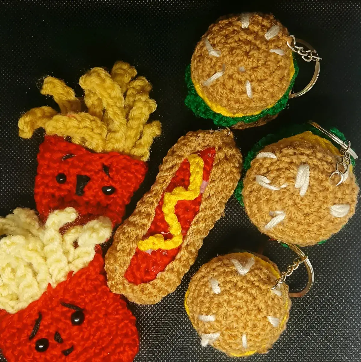 Handmade Crochet Fast Food Figures & Keychains – Burger