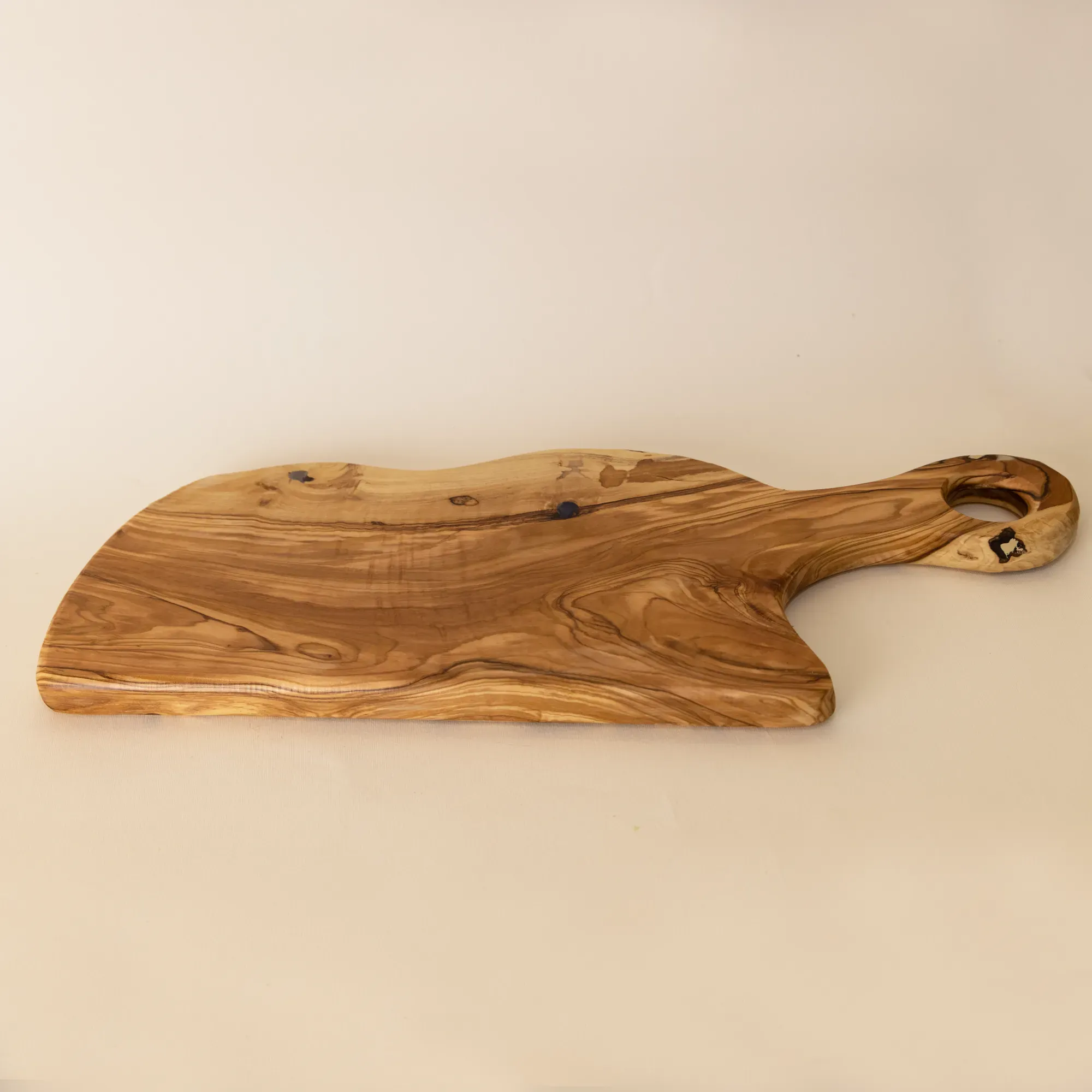Paddle-Shaped Wooden Serving Board with Rounded Handle