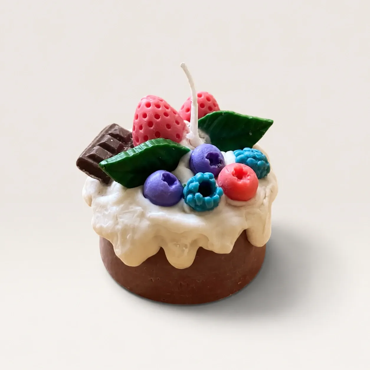 Handmade Cake Slice Candle with Berry and Chocolate Scent - 100g
