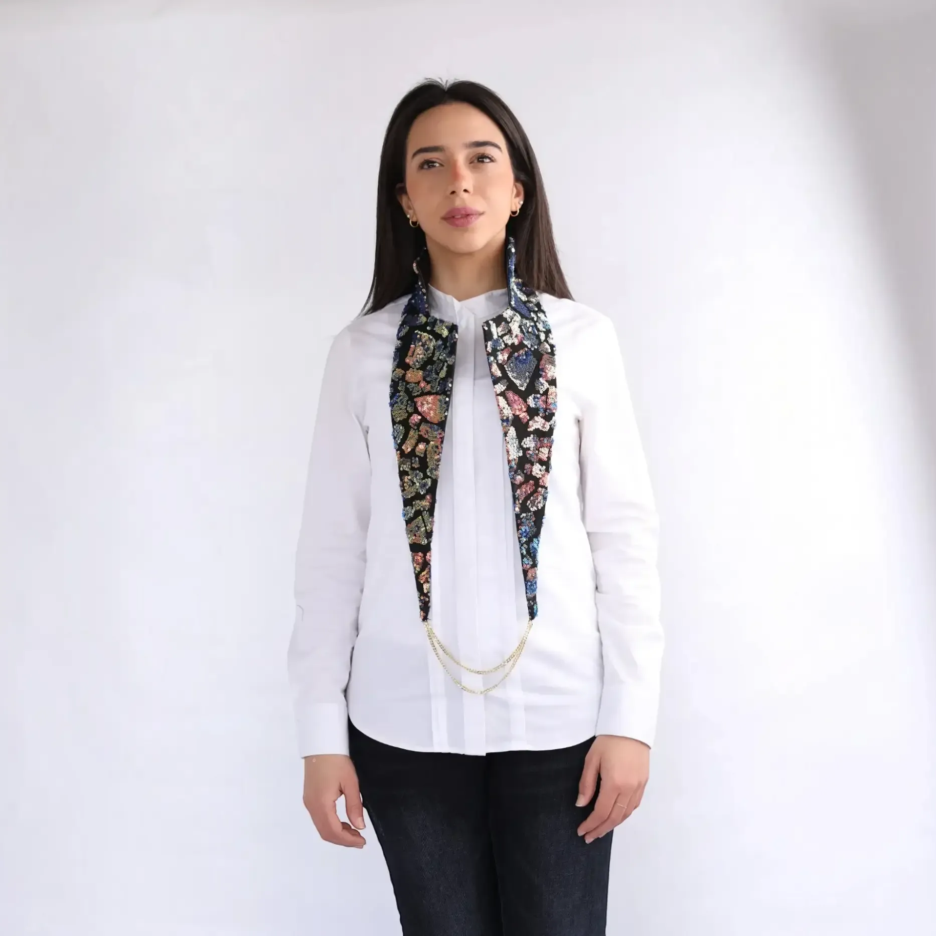 Detachable Sequin Collar for Transformative Styling