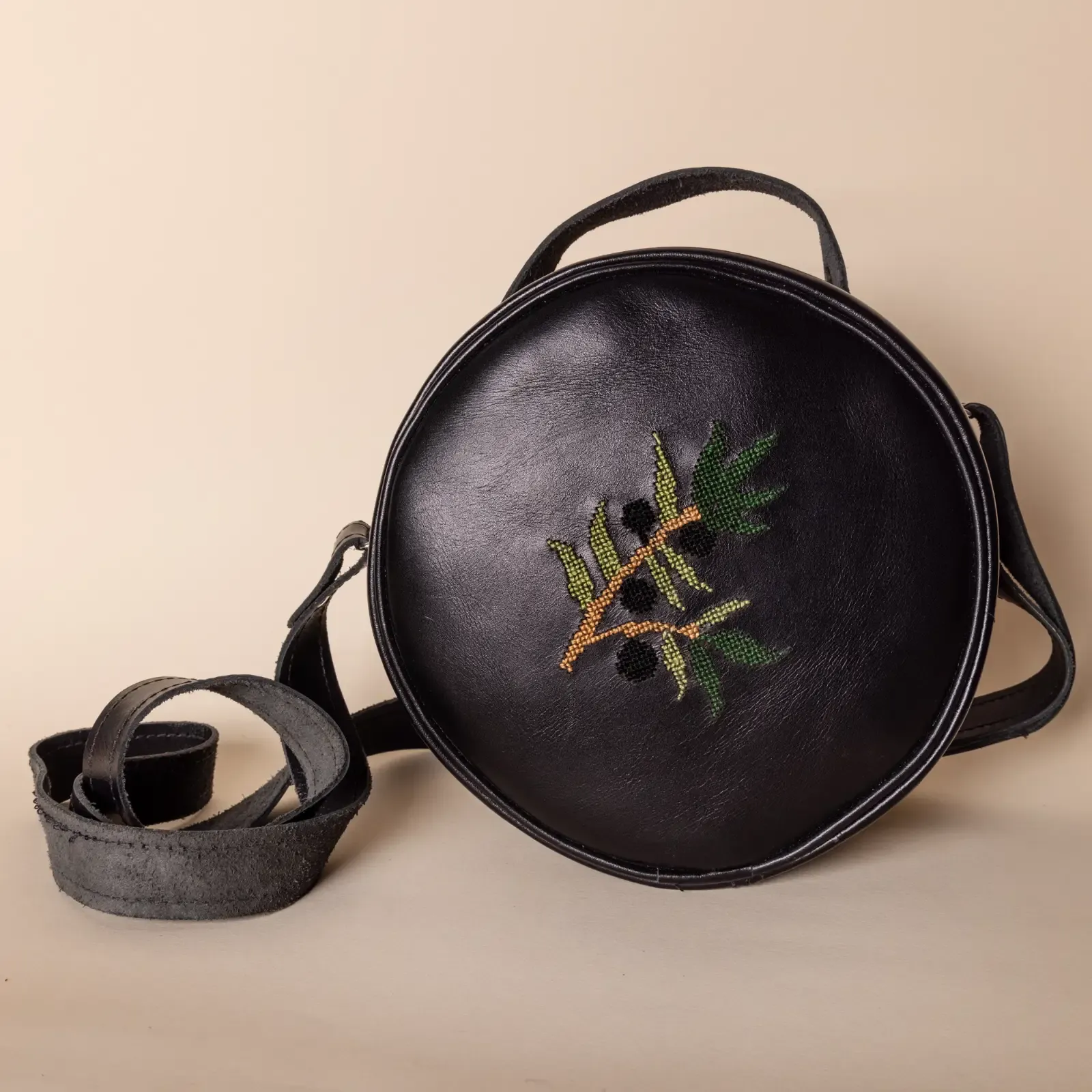 Round Olive Branch Leather Bag – Black & Olive Branch Embroidery – Ø20xH10 cm