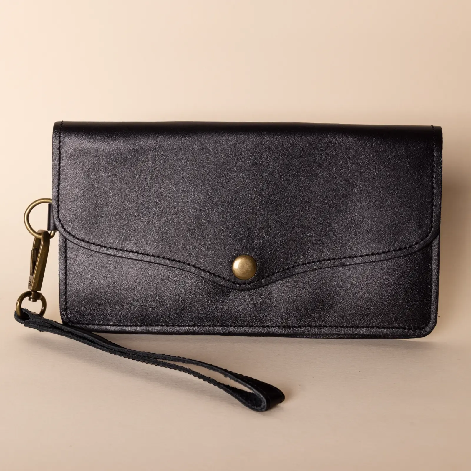 Leather Envelope Wallet with Wrist Strap – Black Envelope – 19x10x1 cm