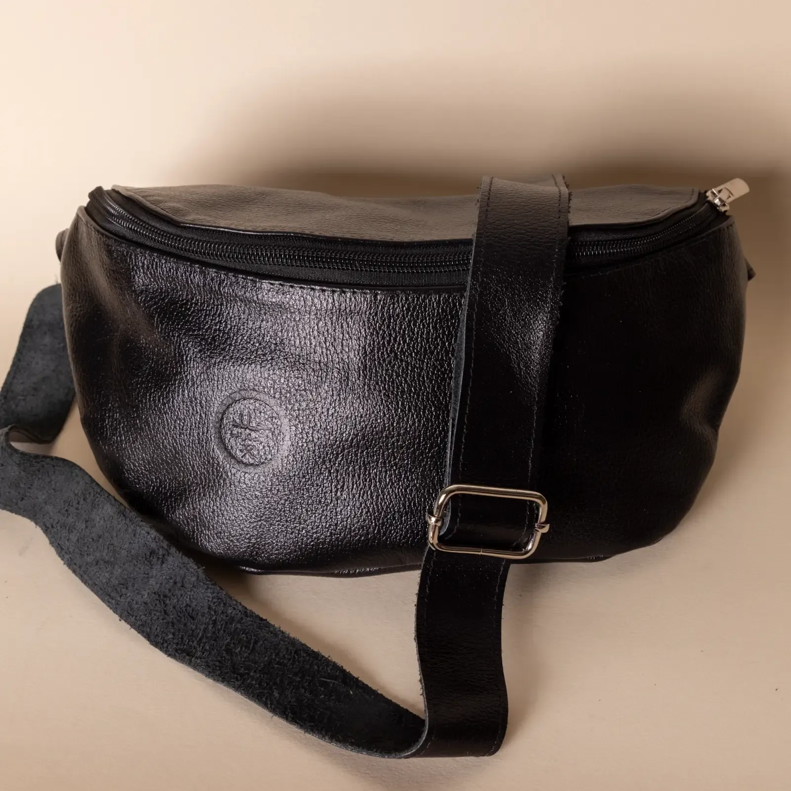 Large Leather Fanny Pack – Black – 30x18x3 cm
