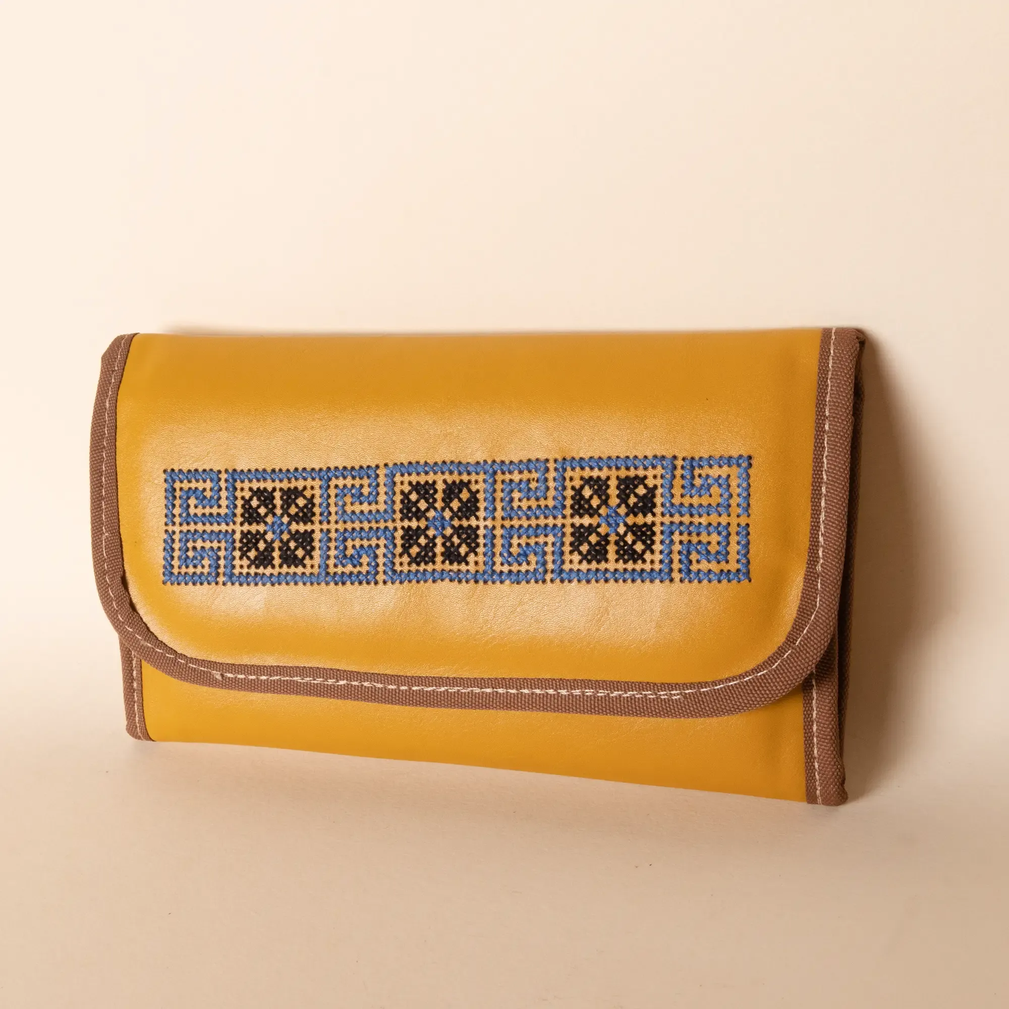 Geometric Leather Long Wallet – Mustard & Blue Geometric Detail – 20x10x2 cm