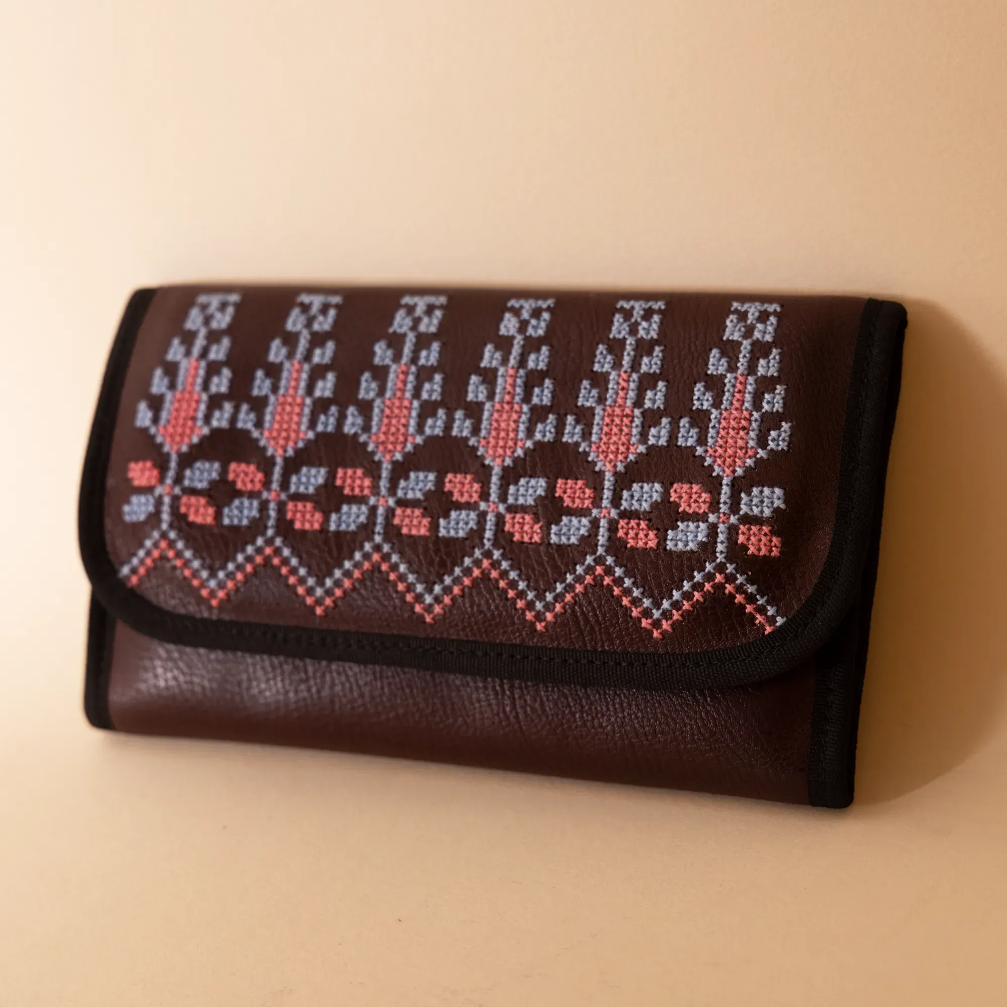 Embroidered Faux Leather Clutch – Brown with Blue Tatreez – 21x13x2.5 cm