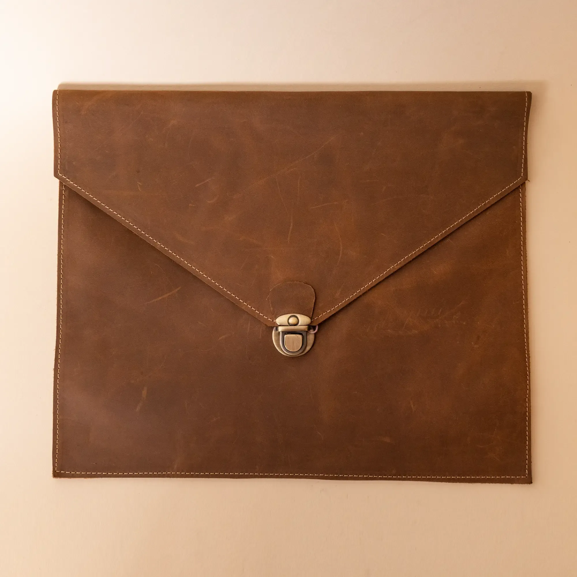 Camel Leather A4 Laptop Clip Sleeve – Camel Brown Hand-Stitched – 37x23 cm