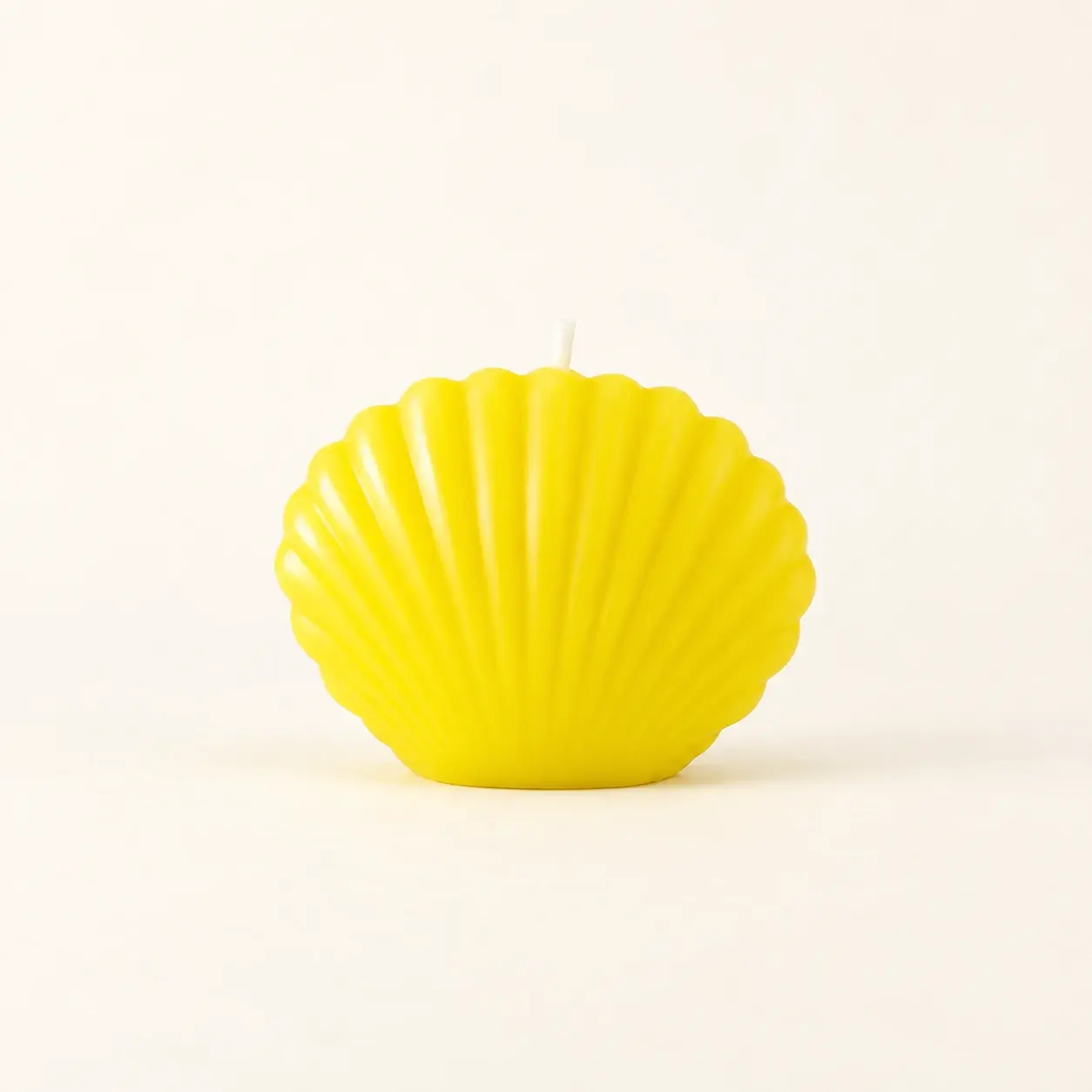Sculpted Seashell Scented Candle (Available In Scents and Colors)
