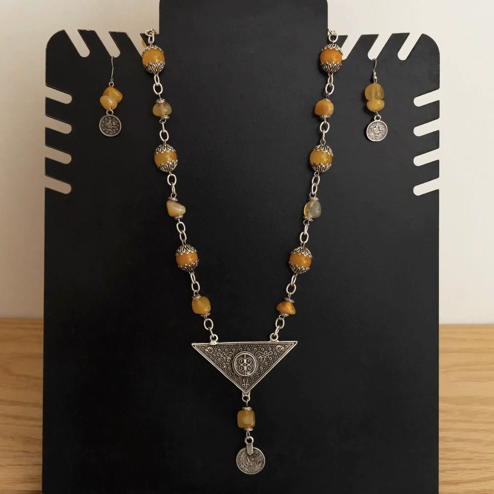 Handcrafted Yellow Agate Silver-Pendant Necklace