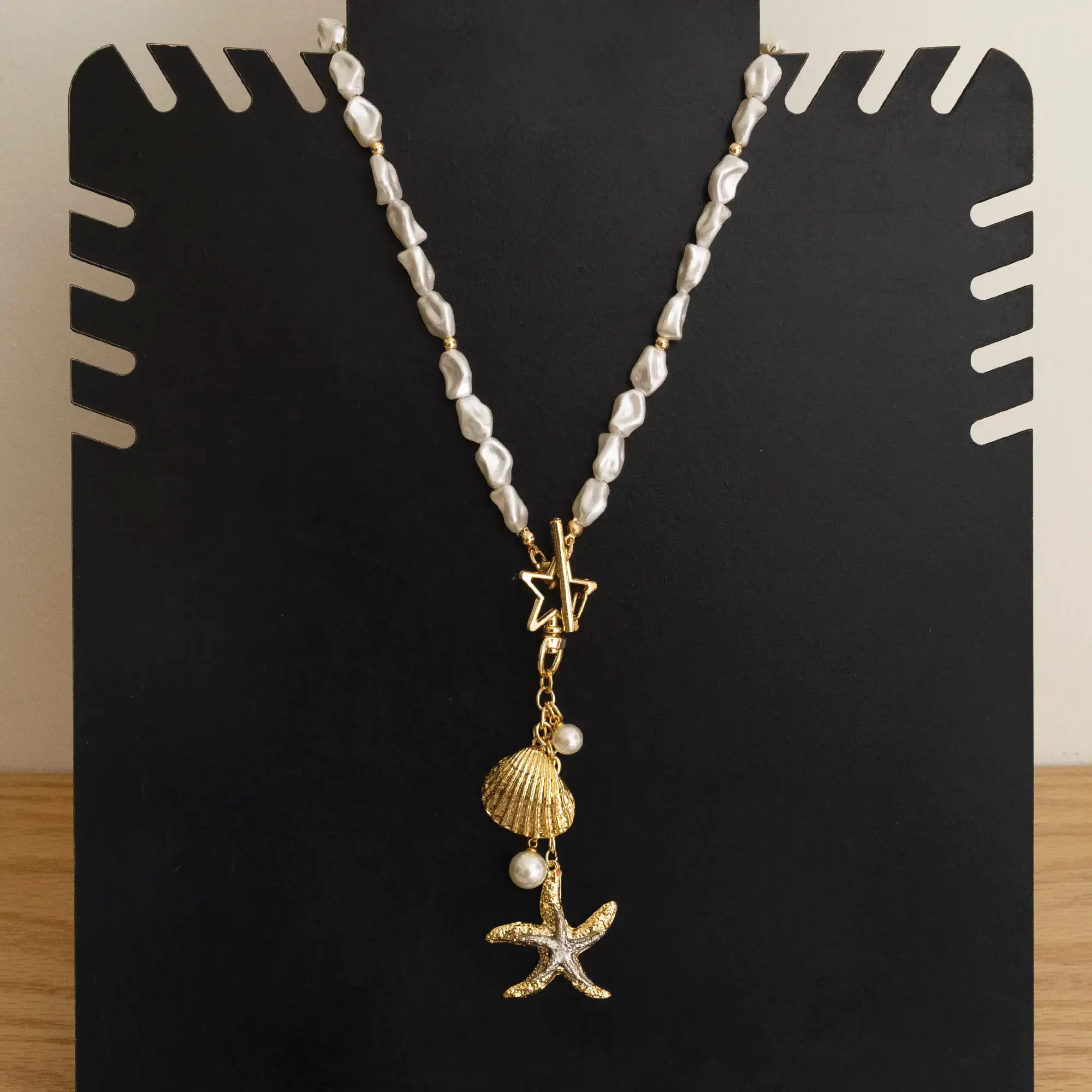 Handcrafted Contemporary Necklace in faux pearl with Distinctive Detail