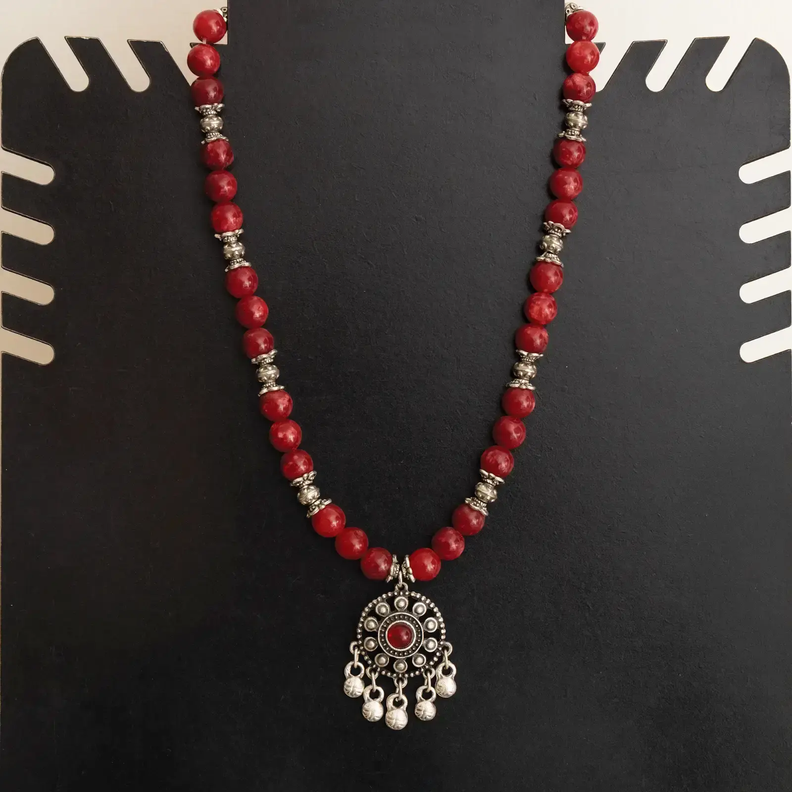 Handcrafted Heritage-Inspired Necklace in beads with Distinctive Detail