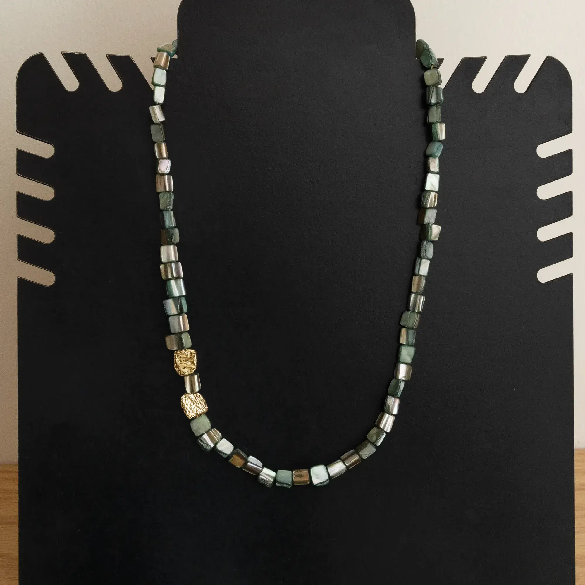 Contemporary Necklace in shell