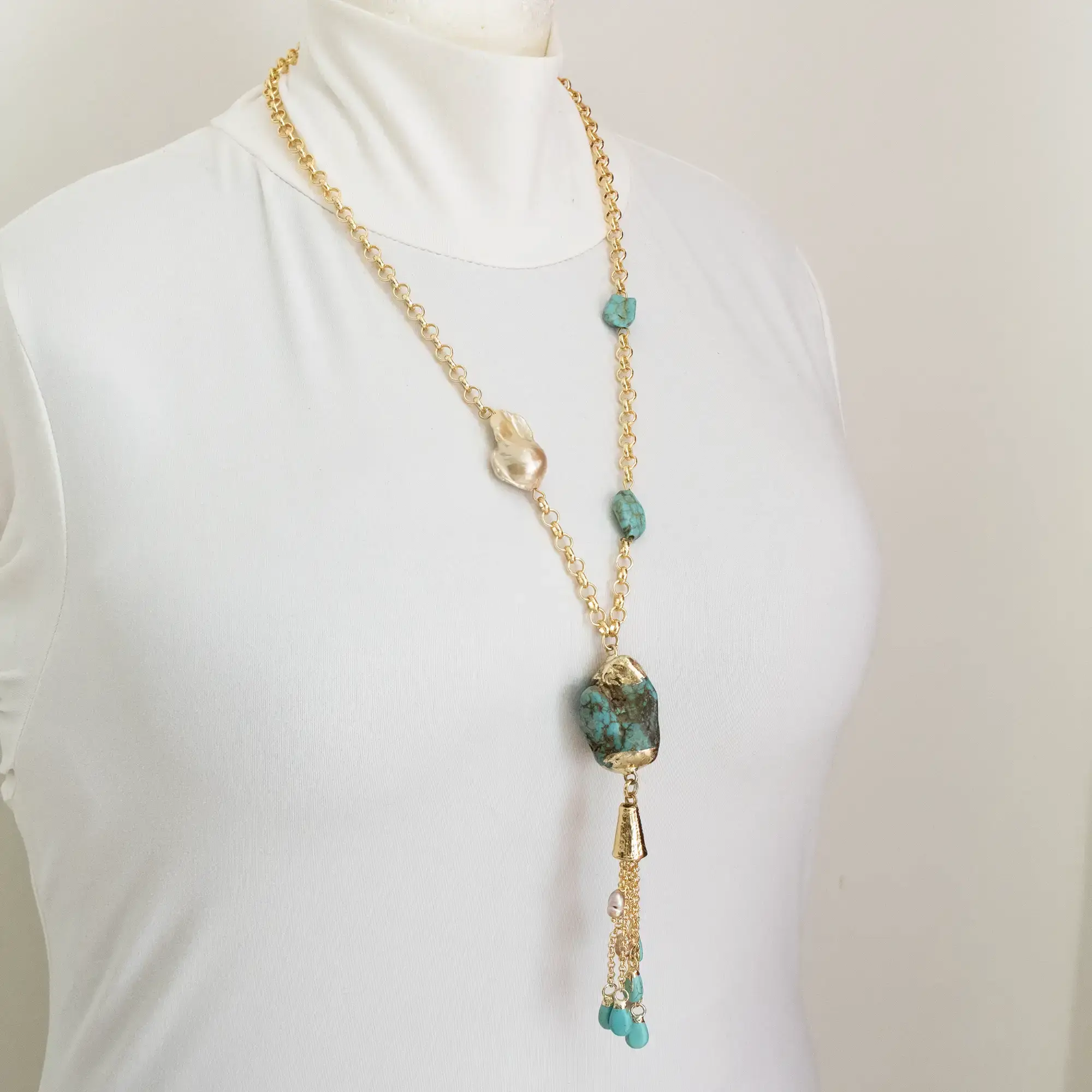 Contemporary Necklace in turquoise