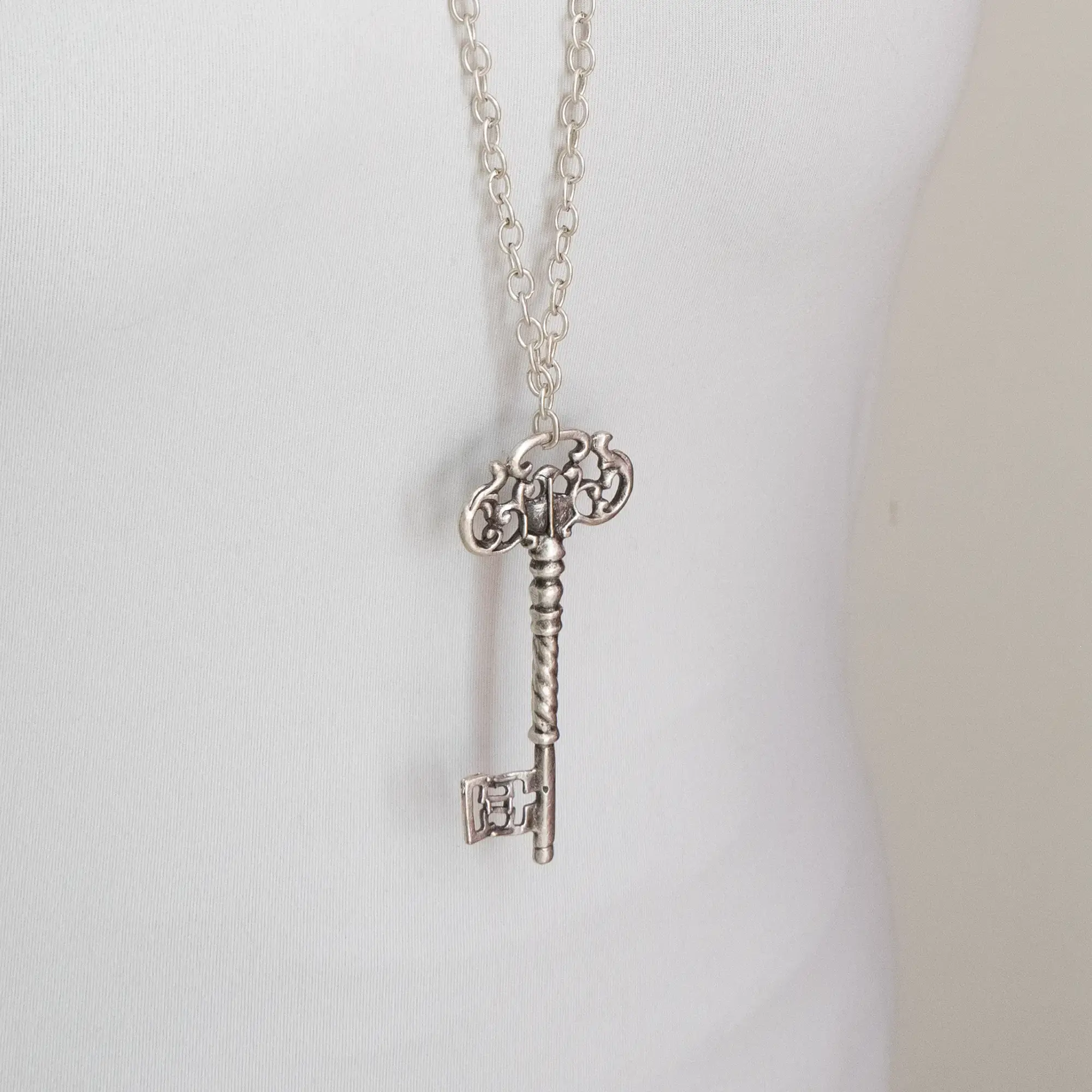 Contemporary Necklace in copper