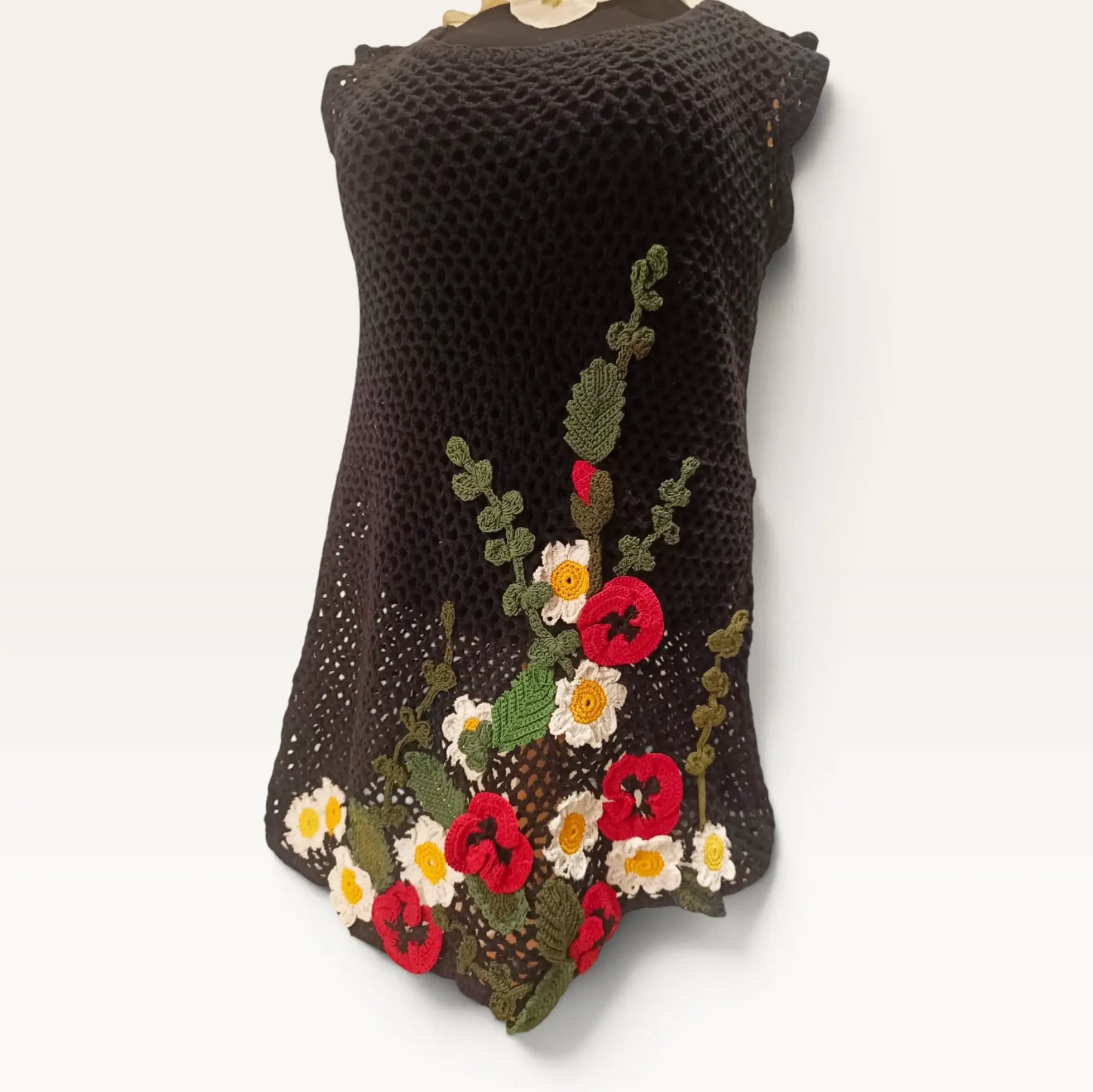 Sleeveless Cotton Knit Top with Crochet Anemones & Daisies