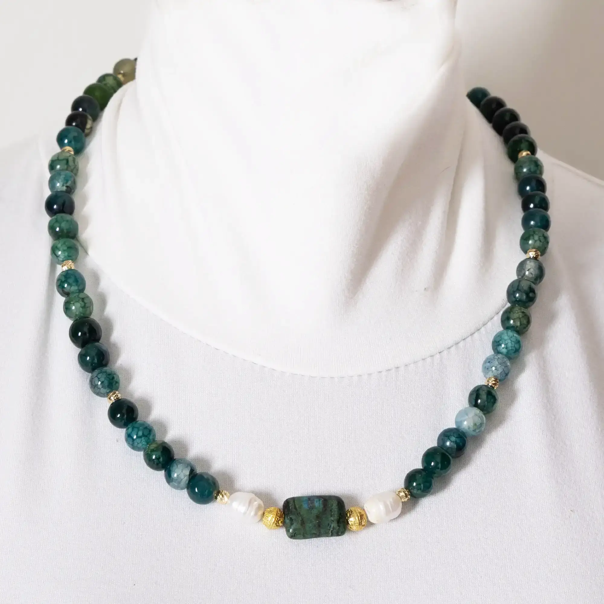 Contemporary Necklace in agate