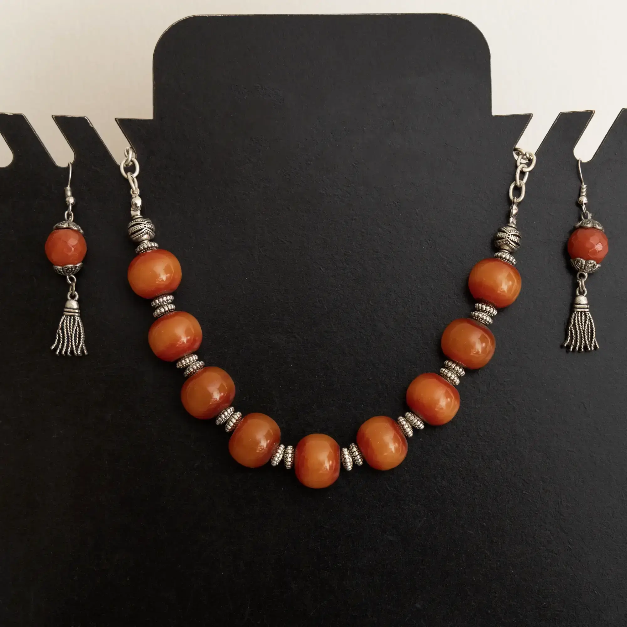 Vintage Agate Necklace & Earrings Set with Silver-Plated Details