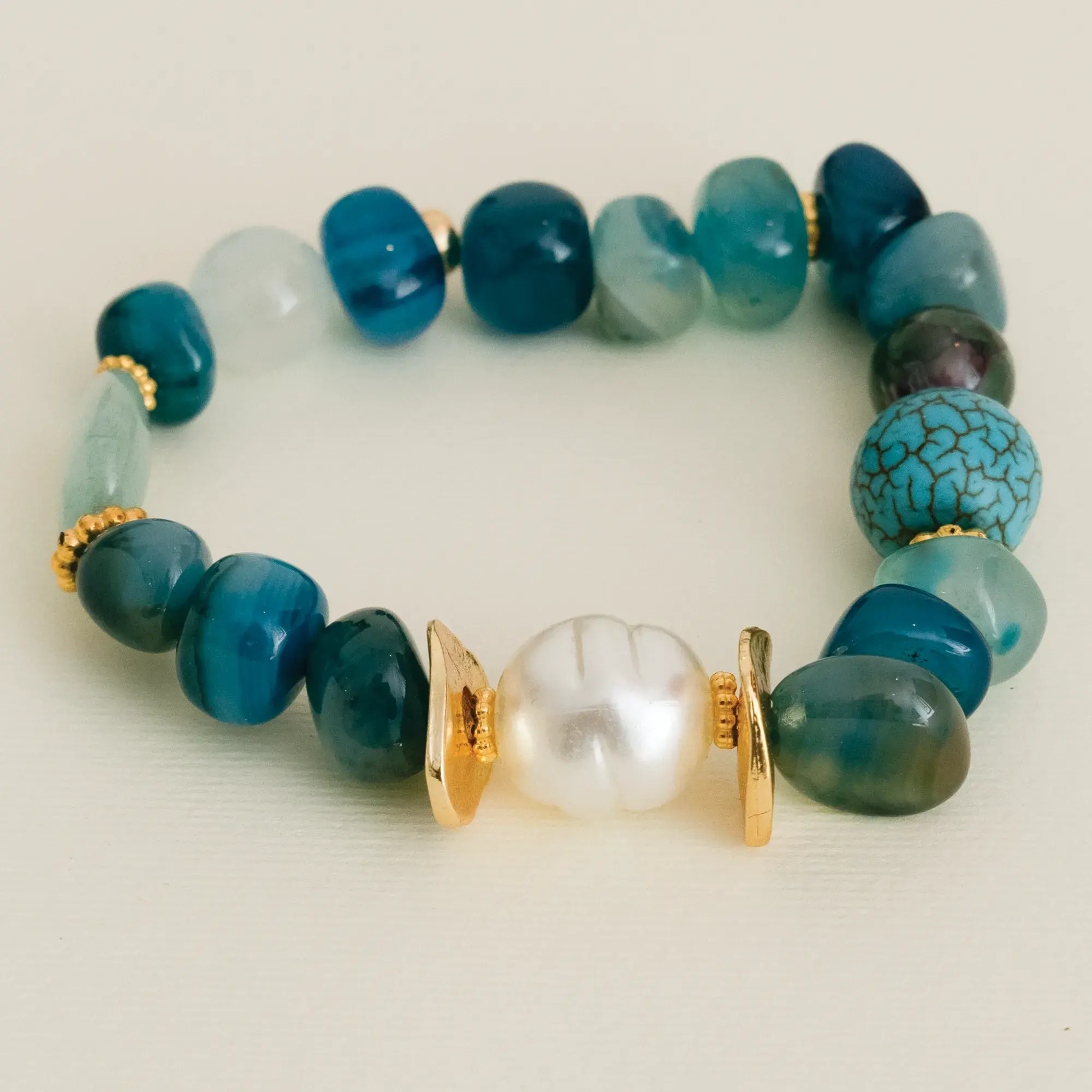 Handcrafted Contemporary Bracelet in agate