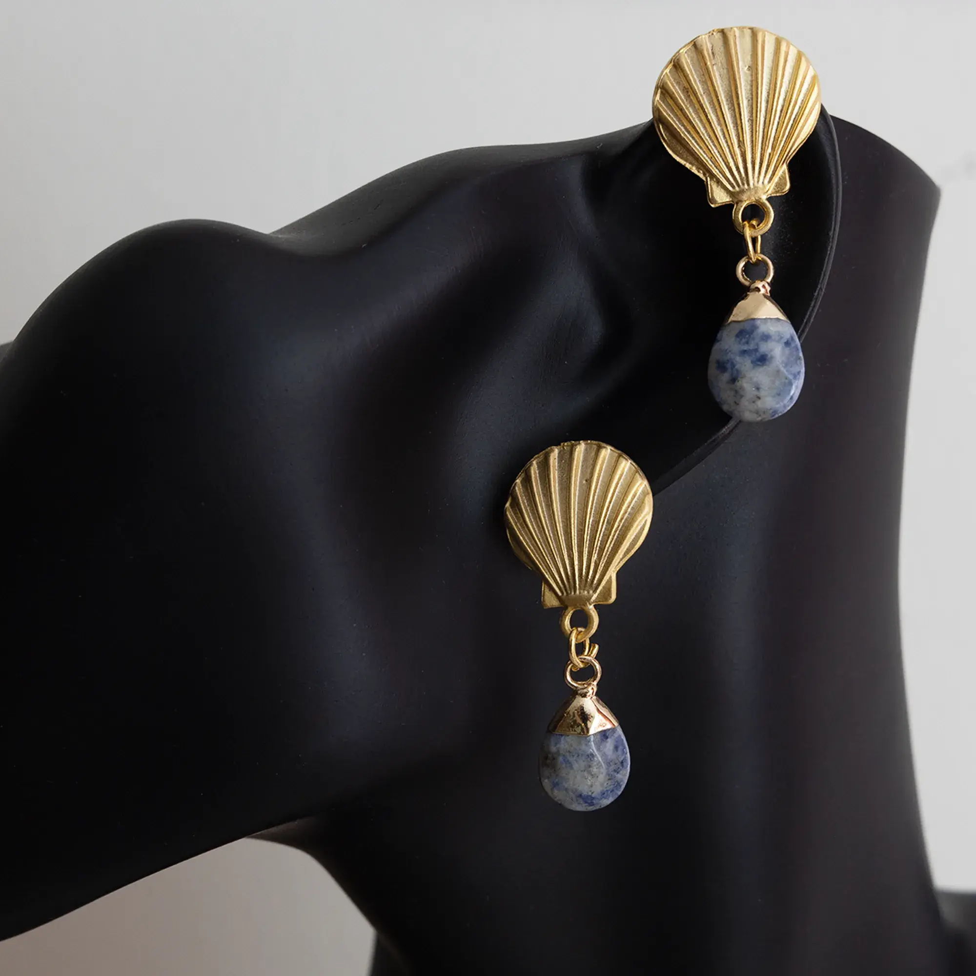 Contemporary Earrings in shell