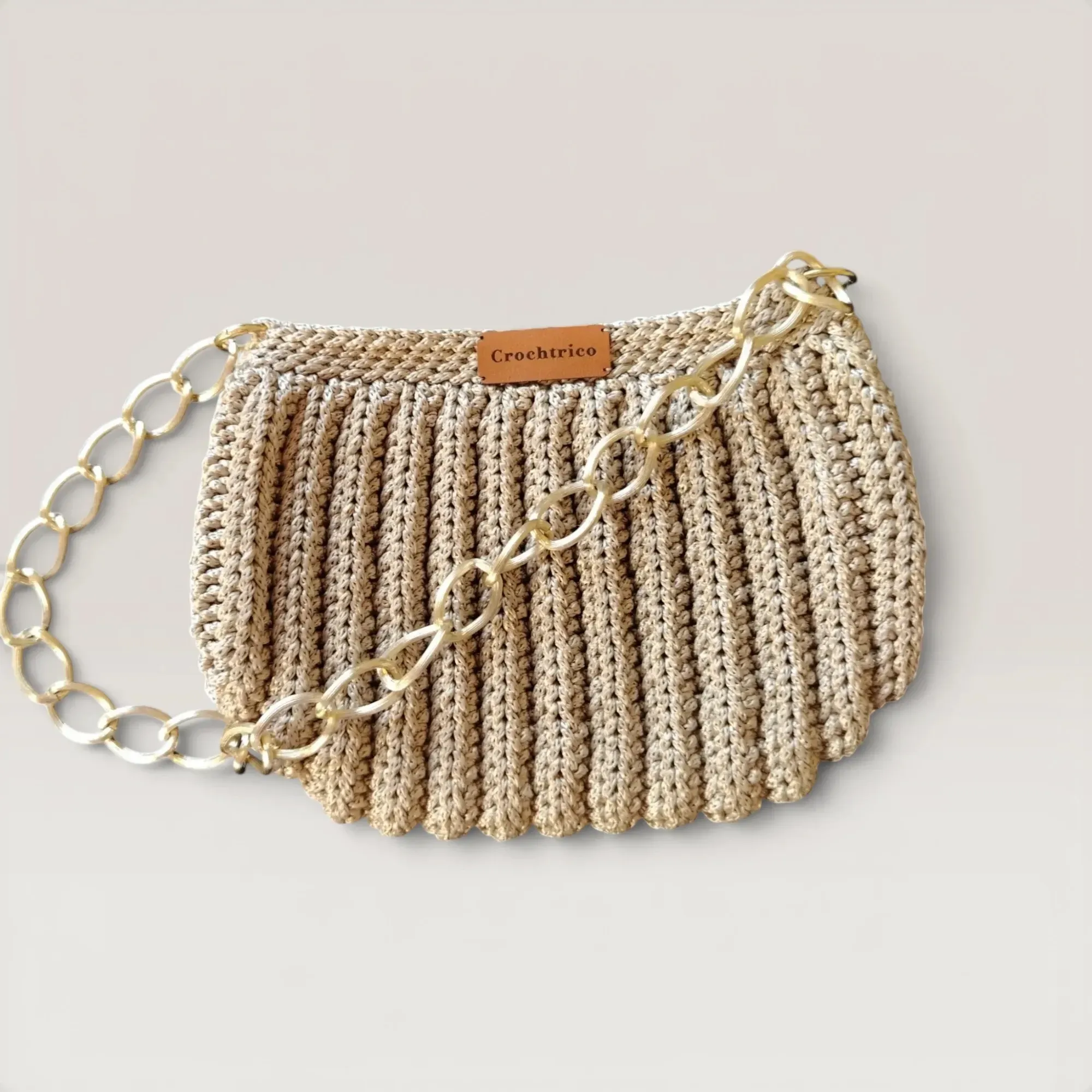 Gold Crochet Shoulder Bag with Chain Strap & Magnetic Closure - 23x18 cm