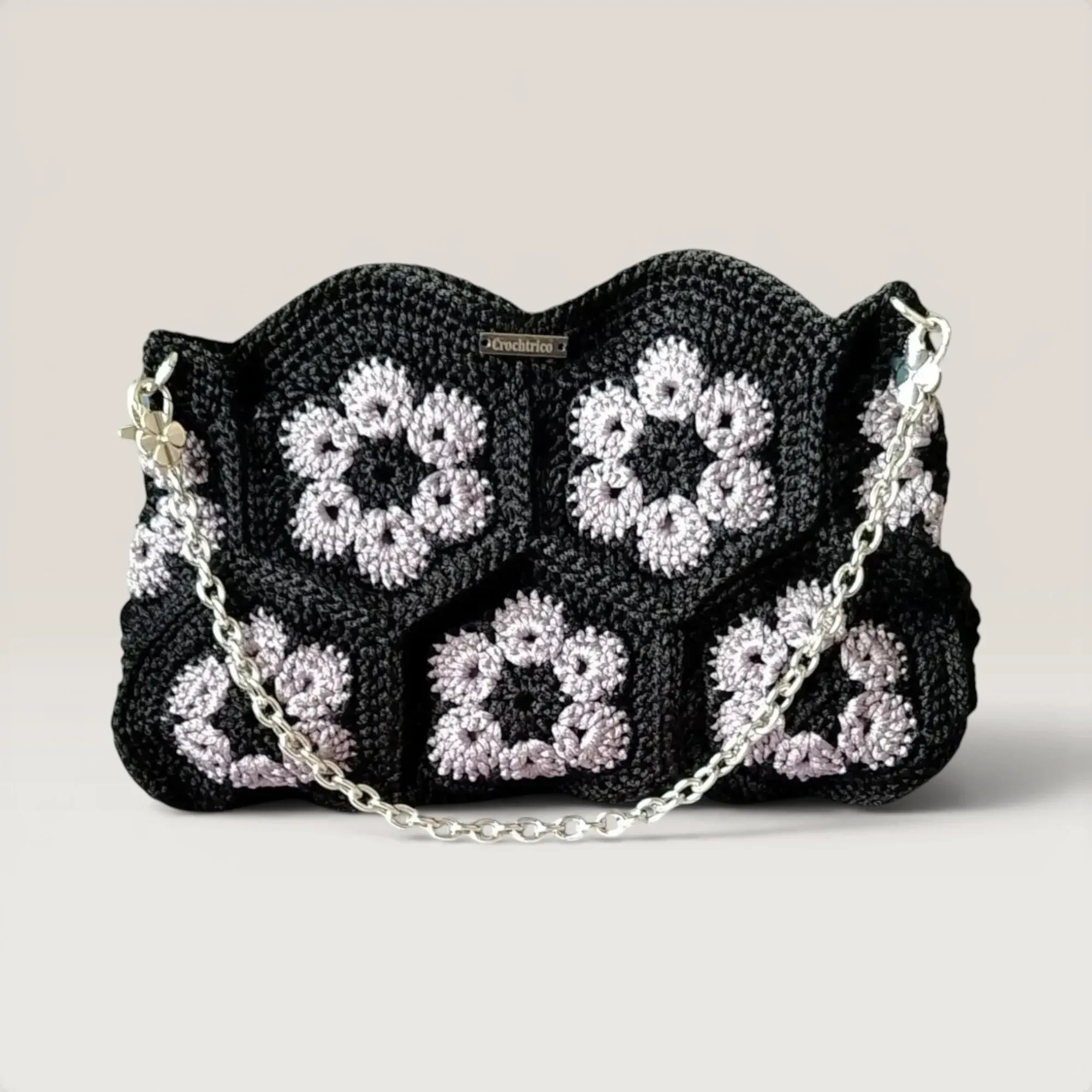 Crochet Shoulder Bag with Chain Strap & Magnetic Closure - 26x16 cm