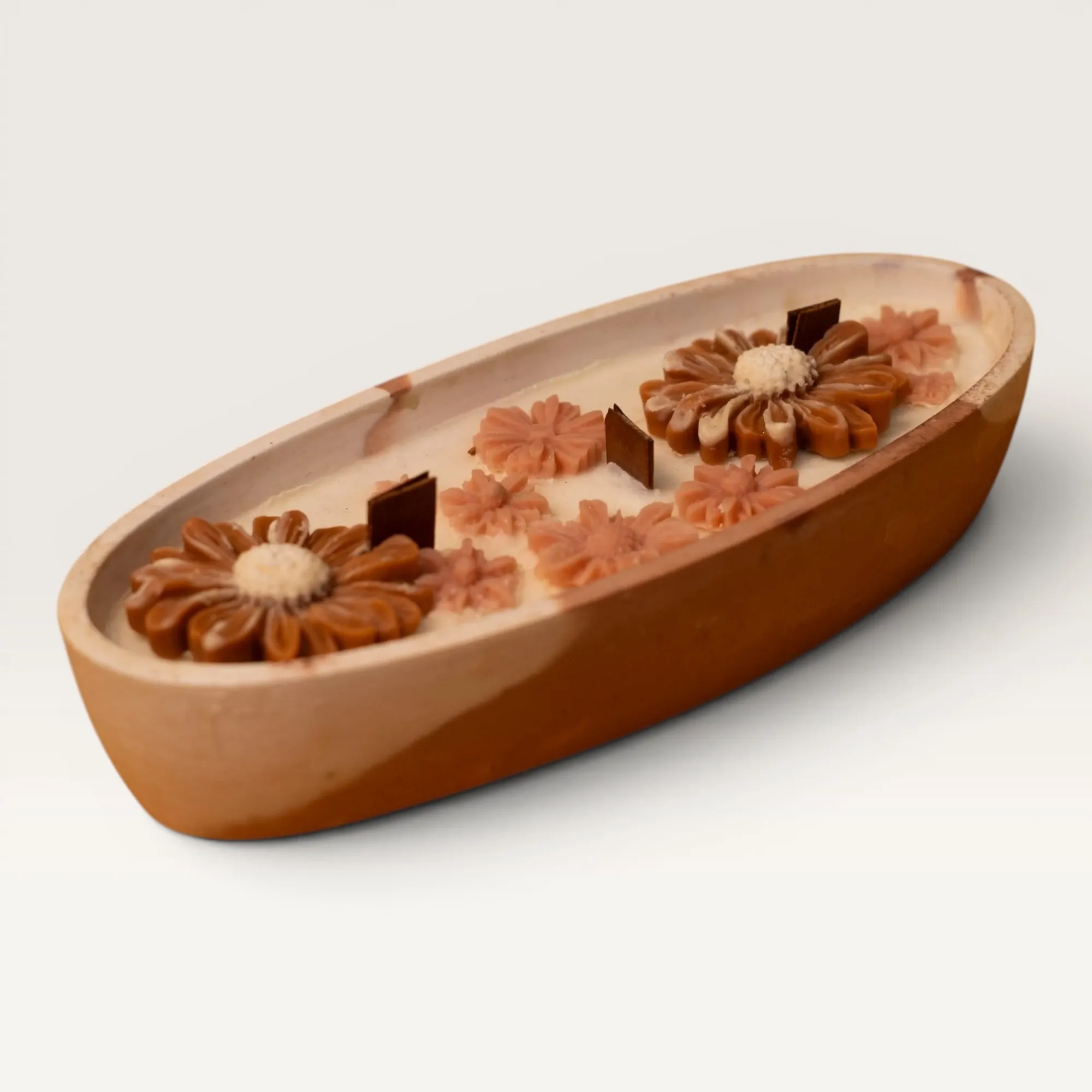 Handmade Boat Shaped Scented Candle in Taupe – 170 g
