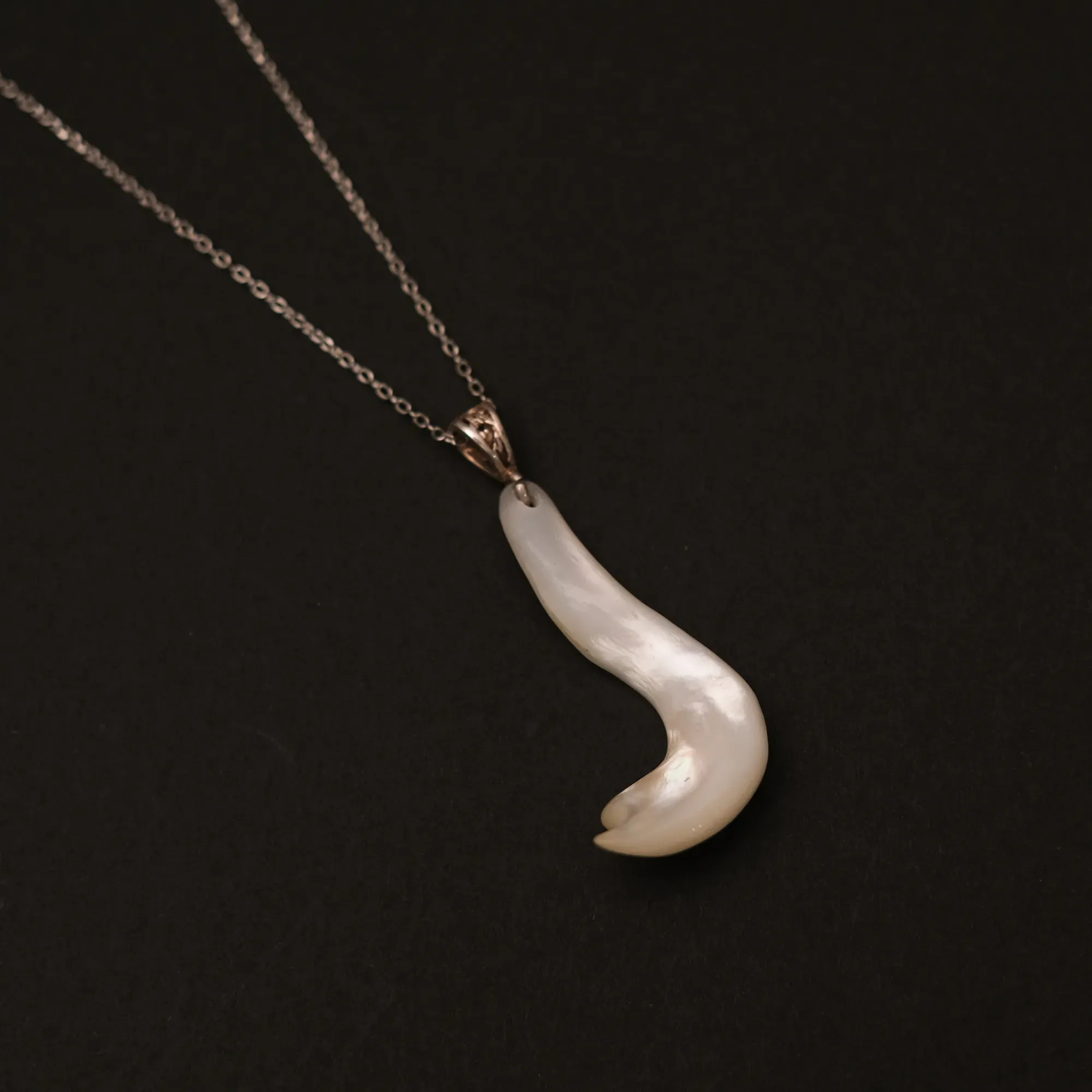 Hand-Carved Curved Mother-of-Pearl Silver Necklace 43 cm