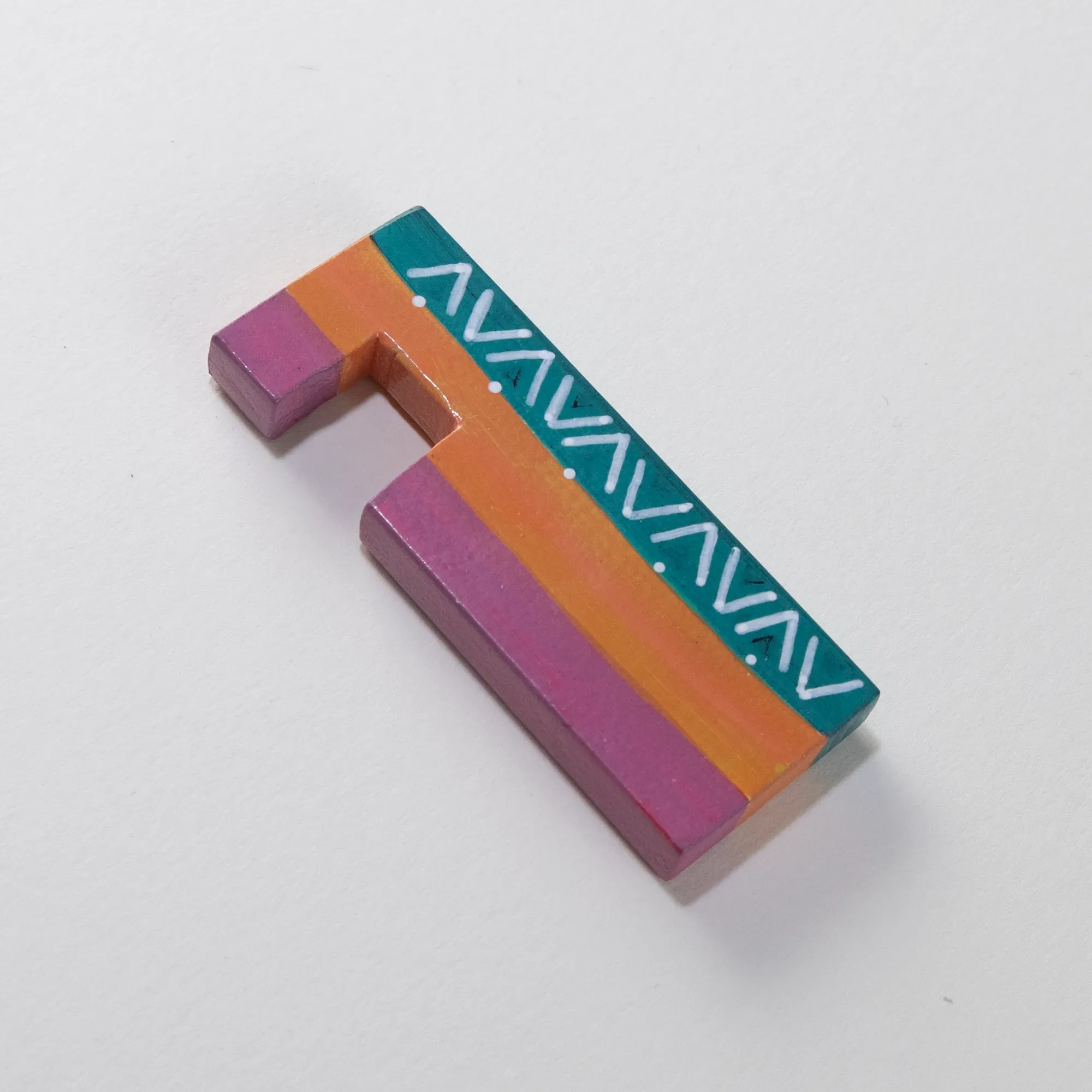 Handmade Wooden Desk Phone Stand with Rainbow Magenta Blue Pattern - 6 cm
