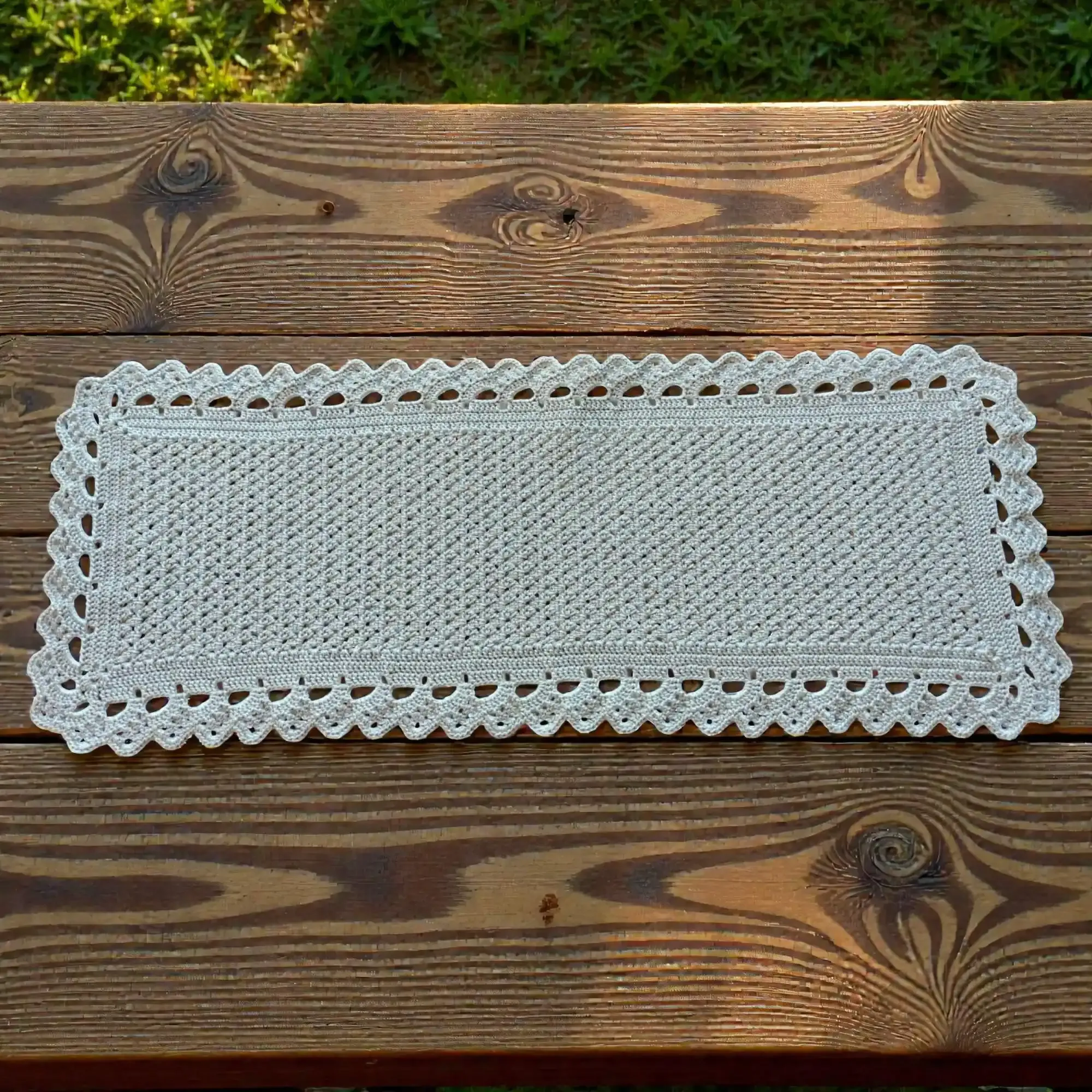 Off-White Handmade Table Runner - Polyester Yarn 90x34 cm