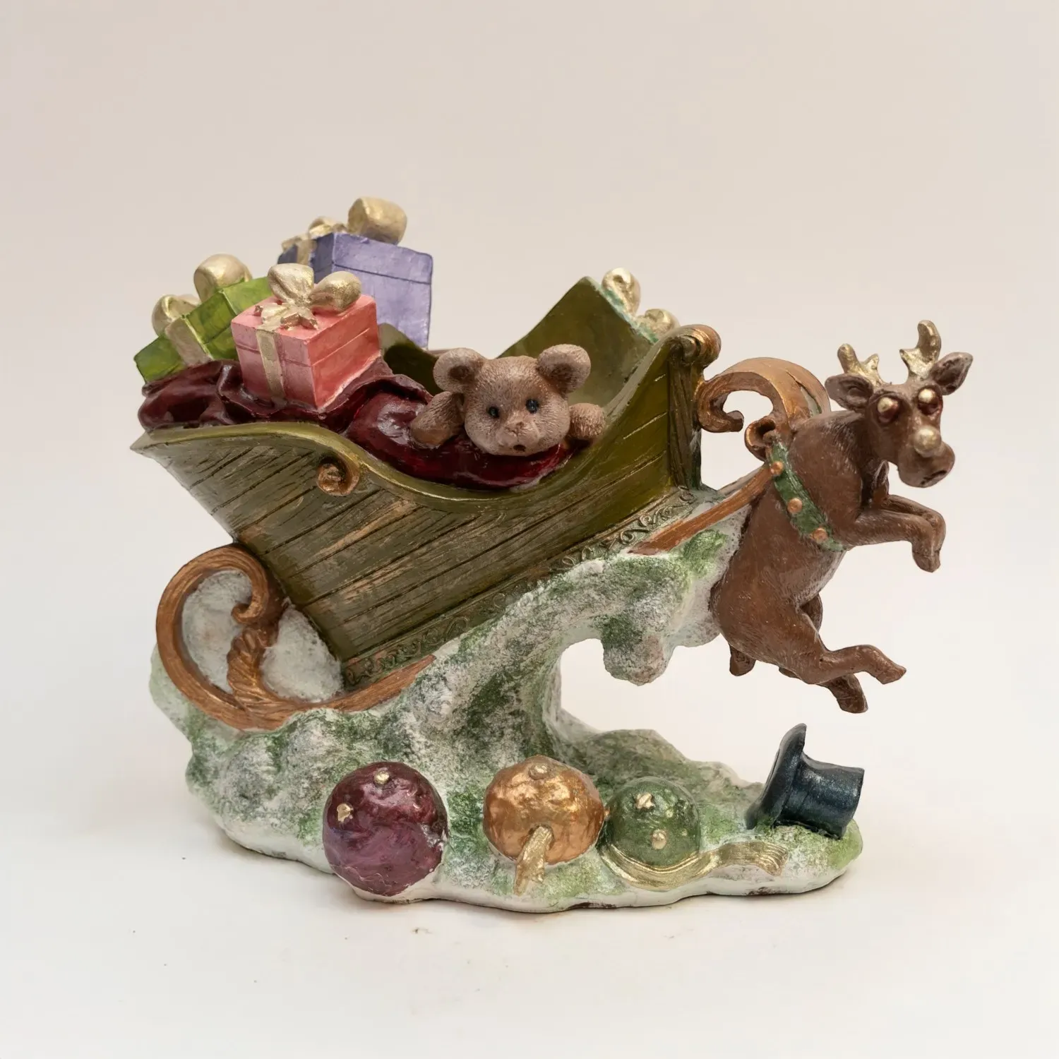 Santa’s Gift Wagon – Festive Gypsum Marble Decor Art – 20x22 cm