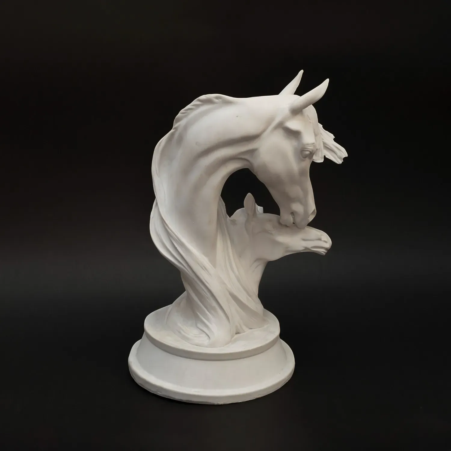 Spirit – Abstract Gypsum Marble Sculpture – Wooden Box – 28x15 cm