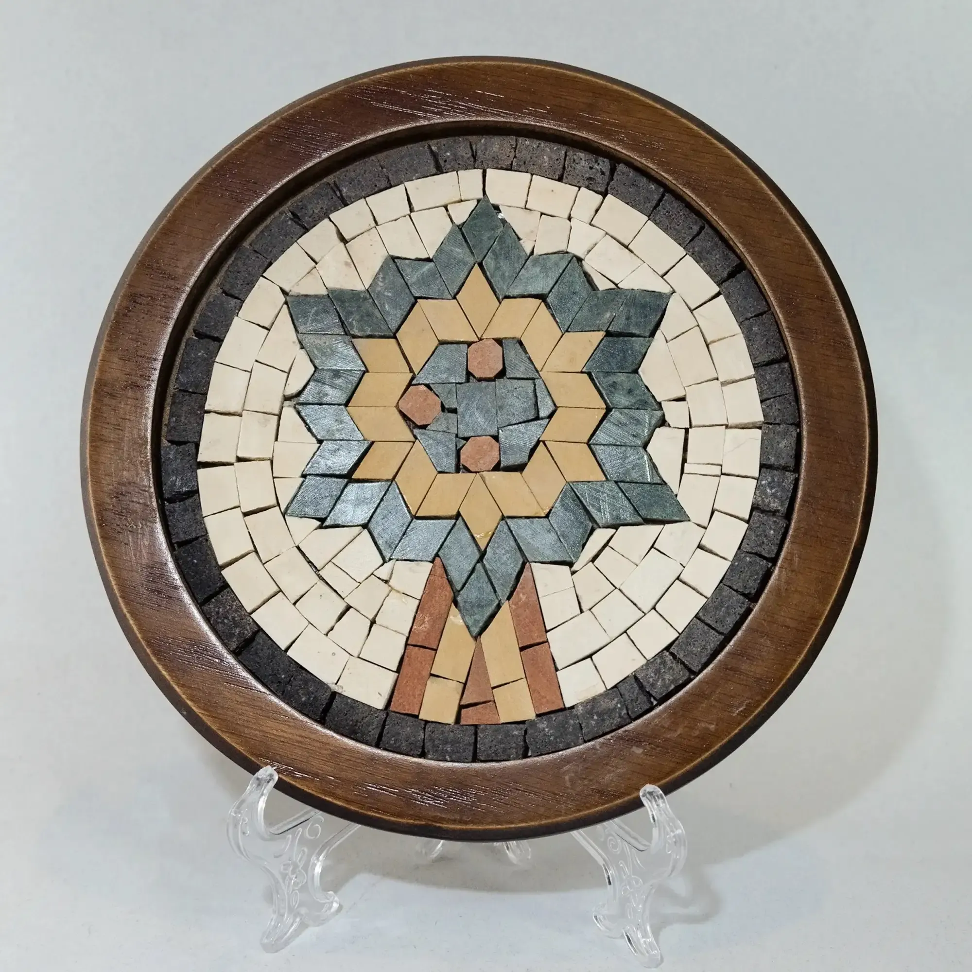 Handmade Stone Mosaic Wall Art – Circular Design – 15 cm Diameter