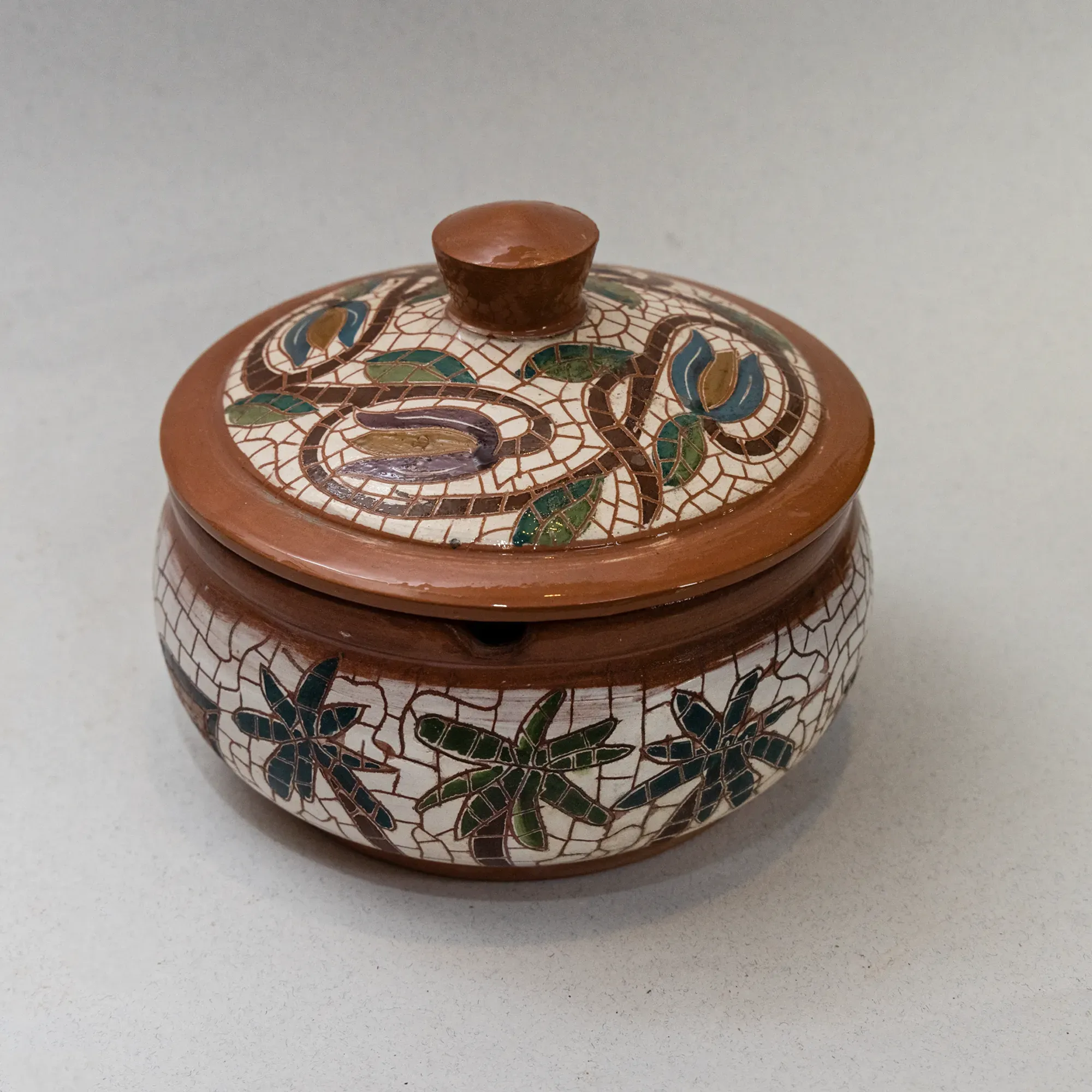 Handmade Luxury Ceramic Serving Pot – 2.5 Liter Capacity – Table Use
