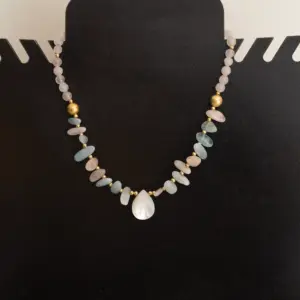 Handcrafted Contemporary Necklace in shell, quartz