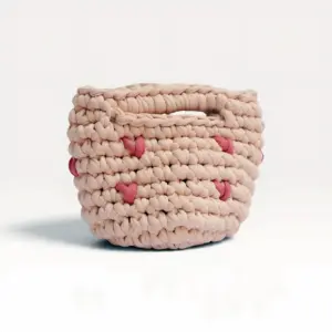 Cream Crochet Bag with Pink Hearts – 15x12 cm – 60 cm Strap