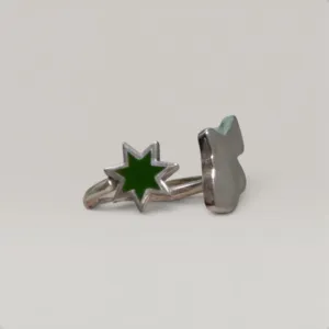 Jordan Map Ring with Green Star Accent in 925 Sterling Silver