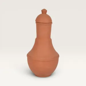 جرة ماء مع غطاء خزفي مصنوع يدوياً للطاولة والديكور - 15×30 سم