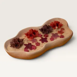 Handmade Botanical Floral Gift Candle Plate in Ivory – 300 g