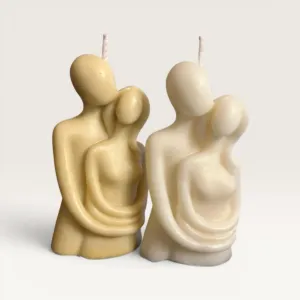 Handmade LoveStory Couple Sculpture Candle in White – 98 g