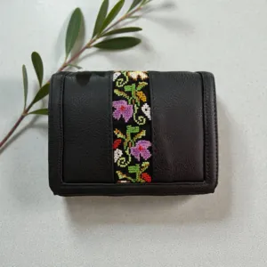Black Embroidered Square Crossbody Bag Leather Gold Chain 18×14 cm