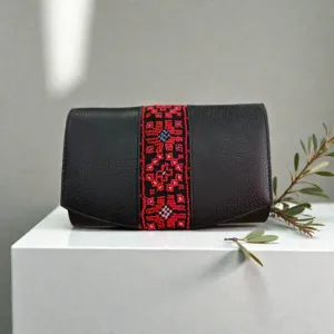 Black Embroidered Clutch Crossbody Bag Leather Gold Chain 20×13 cm